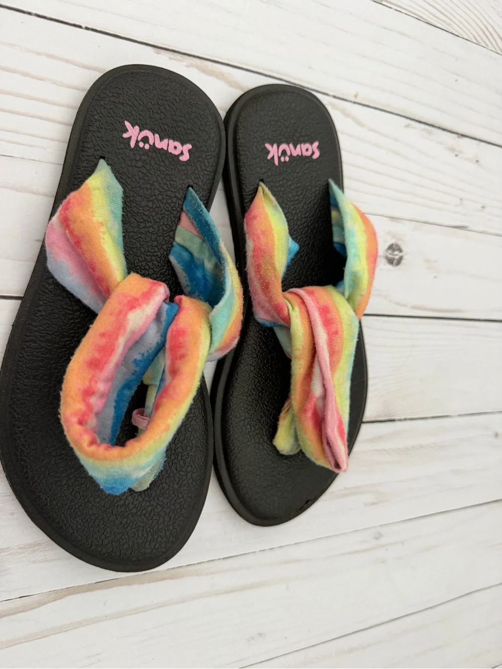 Kids Tie-Dye Rainbow Sanuk Sandals - Black Footbed